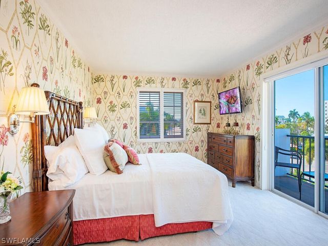 2900 GULF SHORE BLVD N 410, Naples, FL 34103