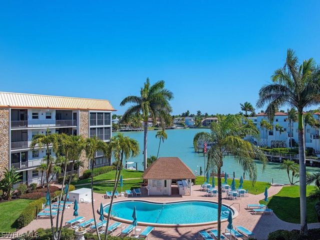 2900 GULF SHORE BLVD N 410, Naples, FL 34103