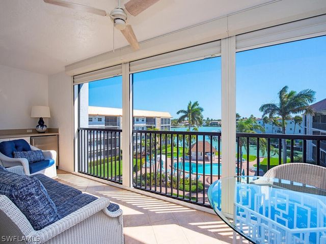 2900 GULF SHORE BLVD N 410, Naples, FL 34103