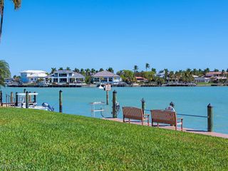 2900 GULF SHORE BLVD N 410, Naples, FL 34103