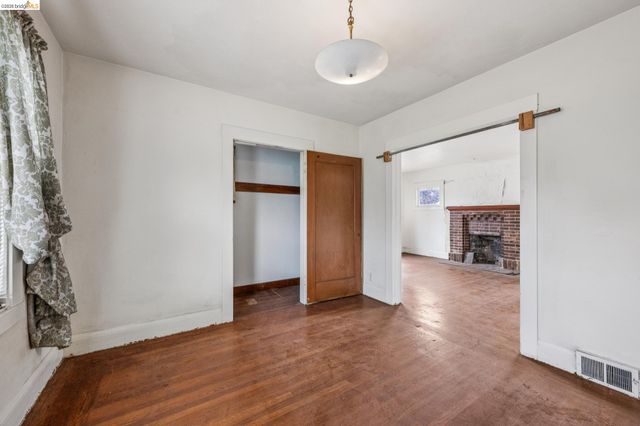 2534 Mathews Street, Berkeley, CA 94702