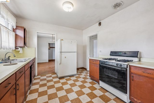 2534 Mathews Street, Berkeley, CA 94702
