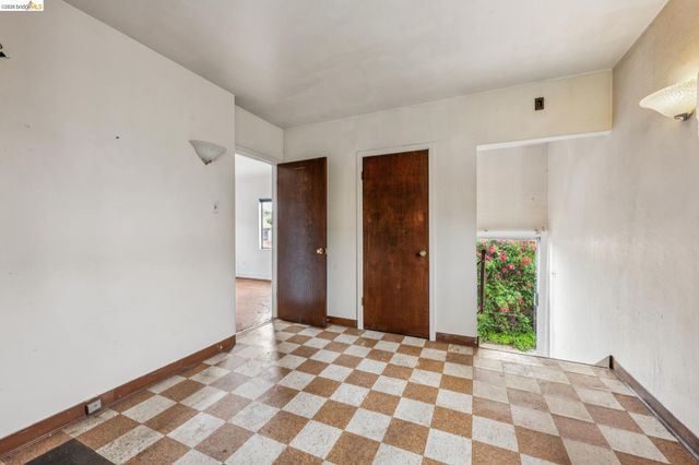 2534 Mathews Street, Berkeley, CA 94702