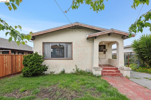 2534 Mathews Street, Berkeley, CA 94702