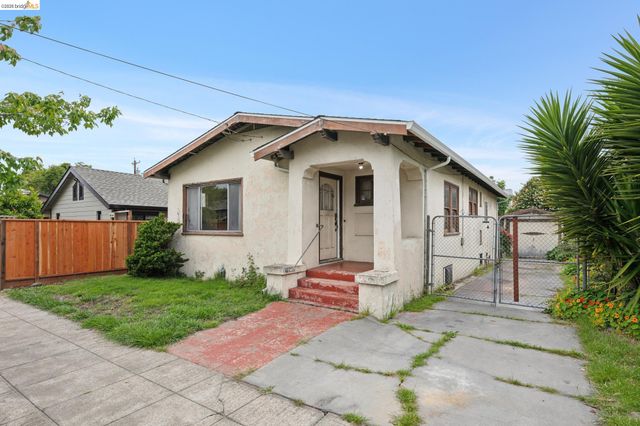 2534 Mathews Street, Berkeley, CA 94702