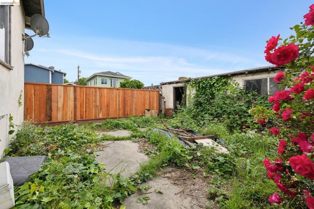 2534 Mathews Street, Berkeley, CA 94702