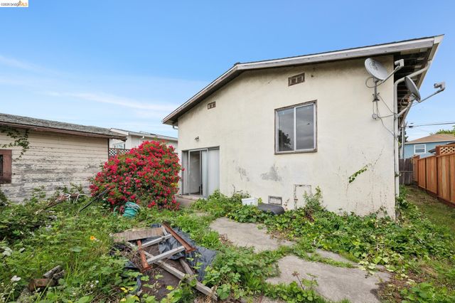 2534 Mathews Street, Berkeley, CA 94702