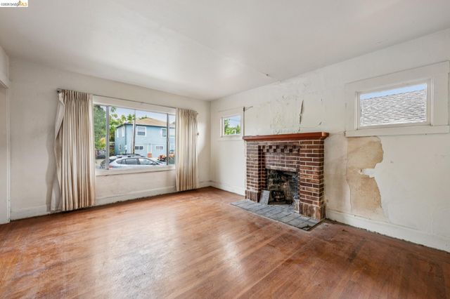 2534 Mathews Street, Berkeley, CA 94702