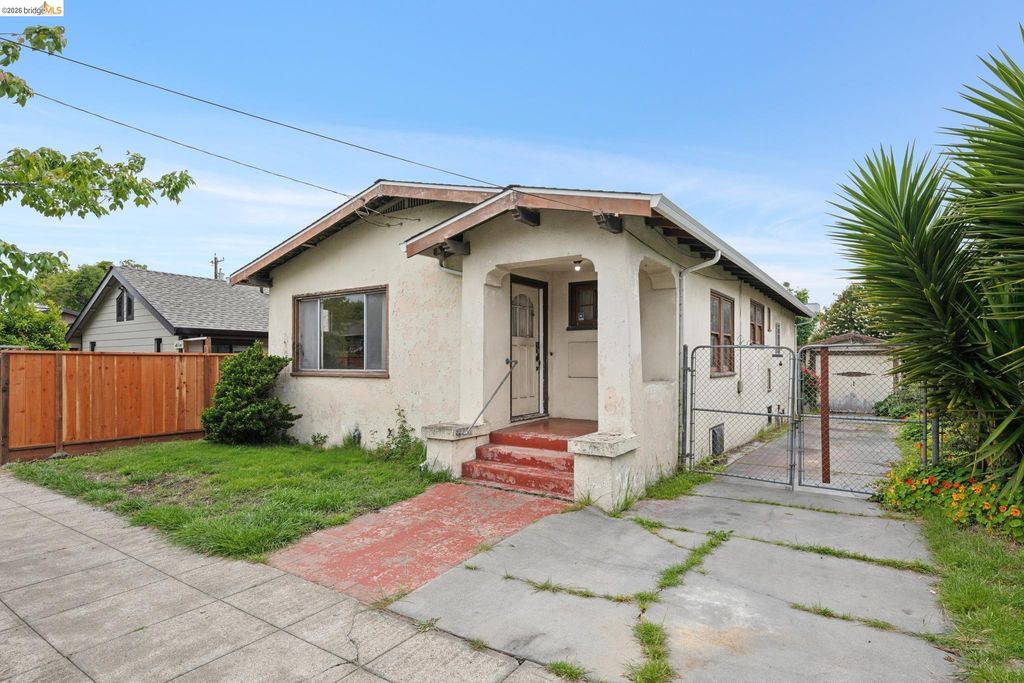 2534 Mathews Street, Berkeley, CA 94702