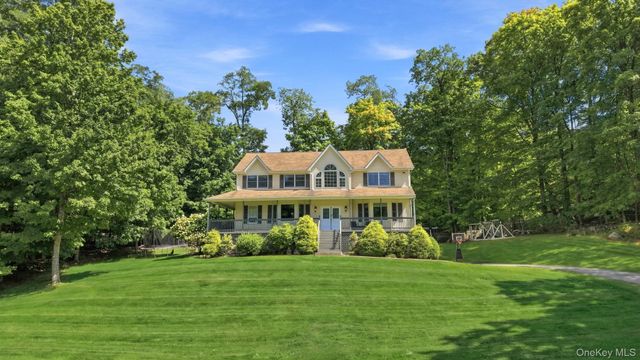 2 Belmar Court, Suffern, NY 10901