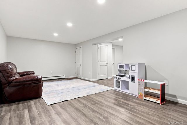 2 Belmar Court, Suffern, NY 10901