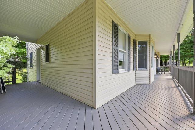 2 Belmar Court, Suffern, NY 10901