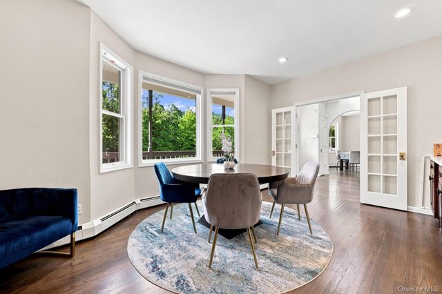 2 Belmar Court, Suffern, NY 10901