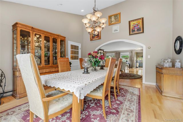 289 Oak Ridge Road, Hopewell Junction, NY 12533