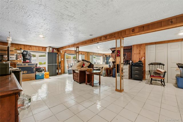 289 Oak Ridge Road, Hopewell Junction, NY 12533