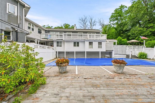 289 Oak Ridge Road, Hopewell Junction, NY 12533