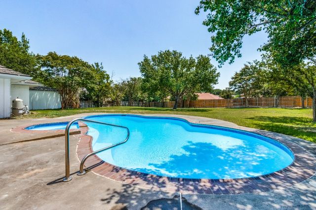 1734 Tobin Trail, Garland, TX 75043