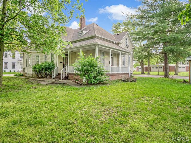 23 W Laurel Street, Millstadt, IL 62260