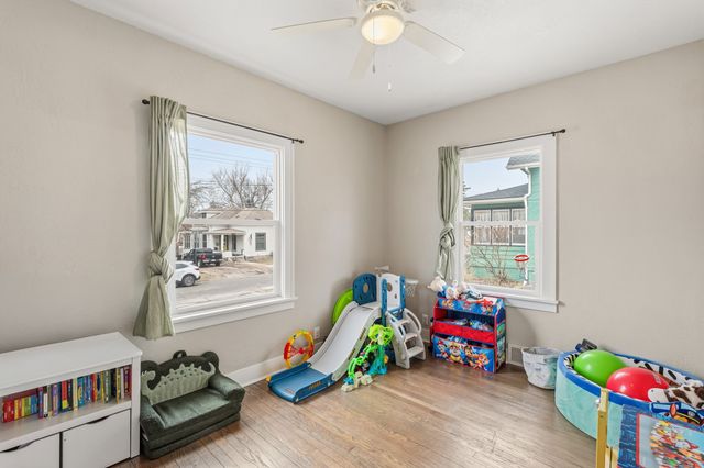 800 S 2nd Avenue W, Newton, IA 50208