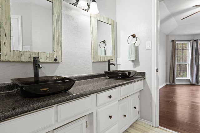 1139 Kensington, Longview, TX 75605