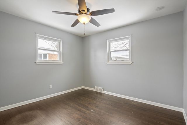 27576 Mackenzie Drive, Westland, MI 48185