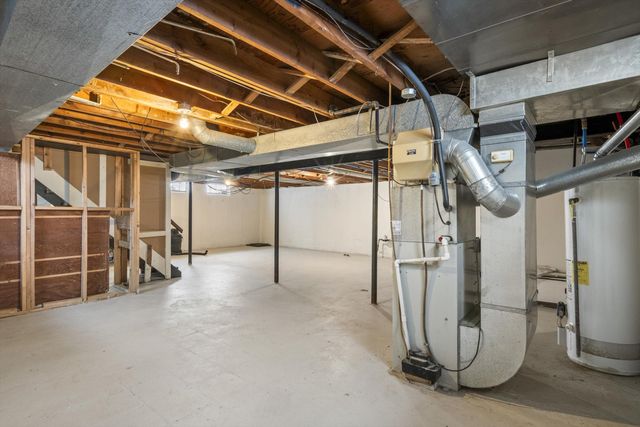 27576 Mackenzie Drive, Westland, MI 48185