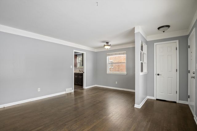 27576 Mackenzie Drive, Westland, MI 48185