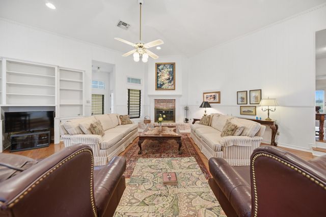 1552 Holub Road, Schulenburg, TX 78956