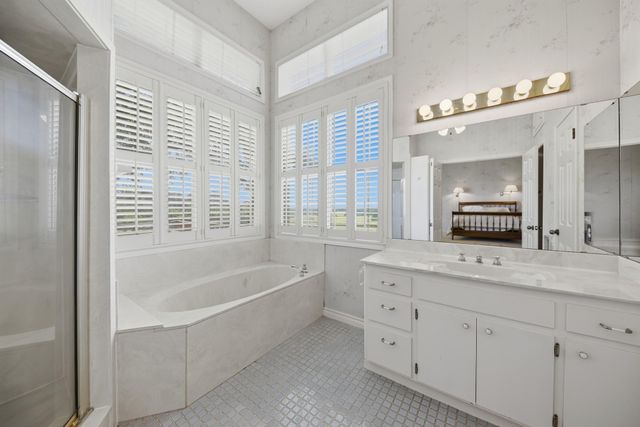 1552 Holub Road, Schulenburg, TX 78956