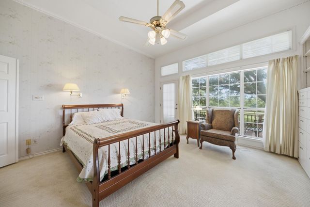 1552 Holub Road, Schulenburg, TX 78956