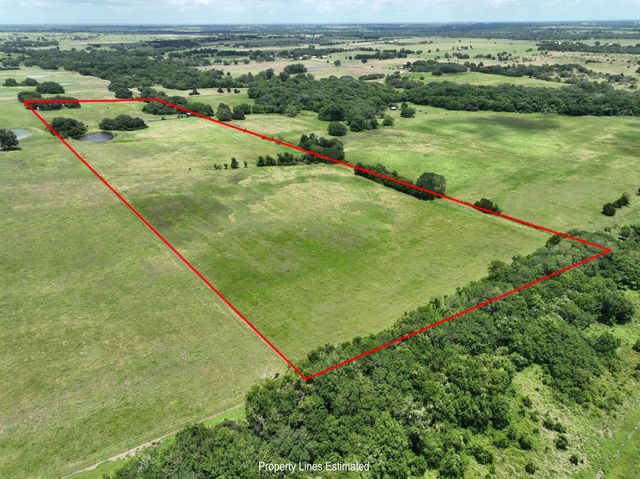 1552 Holub Road, Schulenburg, TX 78956