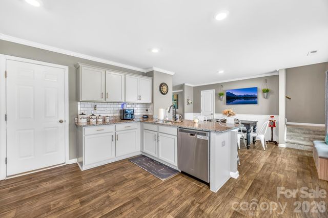 2611 Idared Drive, Dallas, NC 28034
