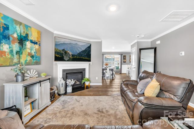 2611 Idared Drive, Dallas, NC 28034