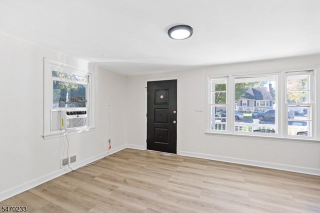 925 Sterling St, Plainfield City, NJ 07062