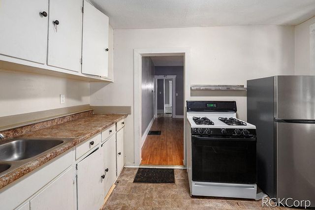 263 W Muskegon Avenue, Muskegon, MI 49440
