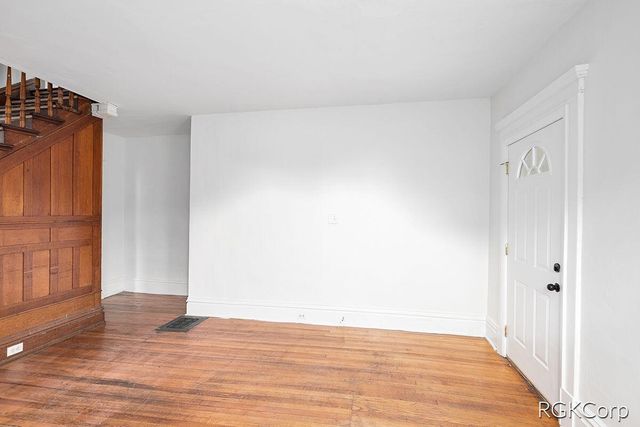 263 W Muskegon Avenue, Muskegon, MI 49440