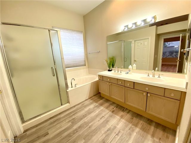 40 Chateau Whistler Court, Las Vegas, NV 89148