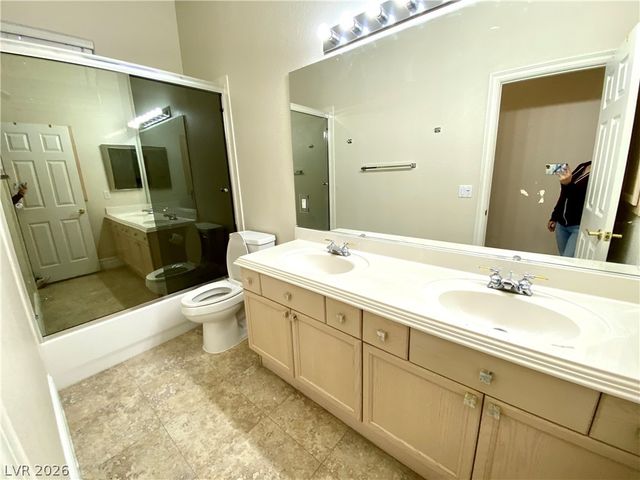 40 Chateau Whistler Court, Las Vegas, NV 89148
