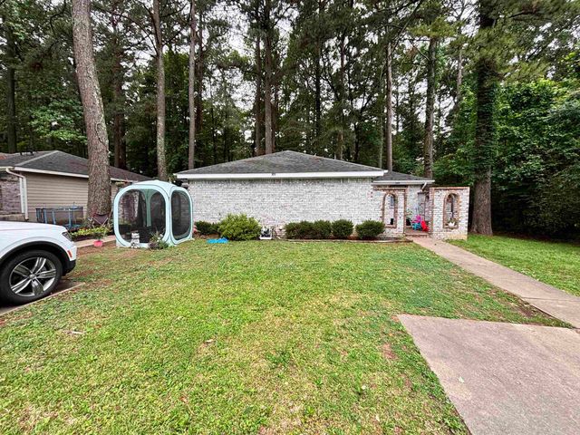 300 Bellewood Lane, Jacksonville, AR 72076