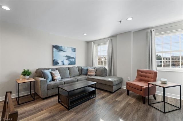 315 N Spruce Street 304, Winston-salem, NC 27101