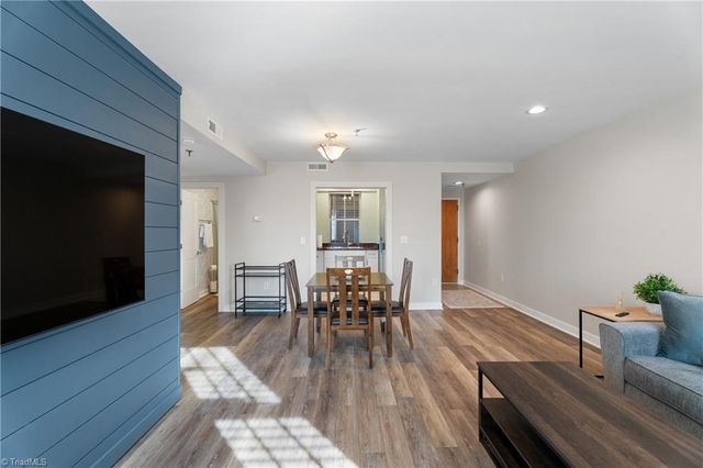 315 N Spruce Street 304, Winston-salem, NC 27101