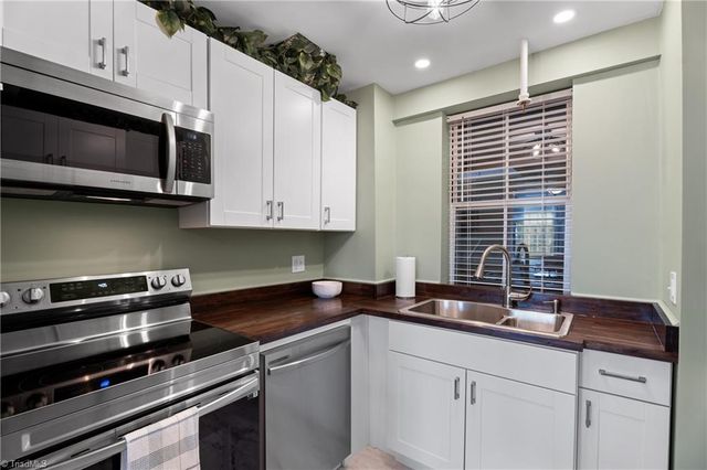 315 N Spruce Street 304, Winston-salem, NC 27101