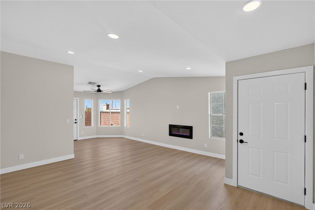2381 Sabroso Street, Las Vegas, NV 89156 — photo 2