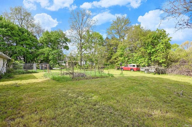 1071 Middleton Run Road, Elkhart, IN 46516
