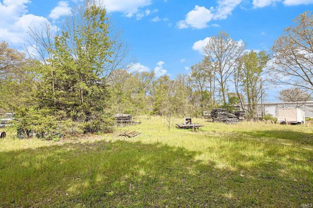 1071 Middleton Run Road, Elkhart, IN 46516