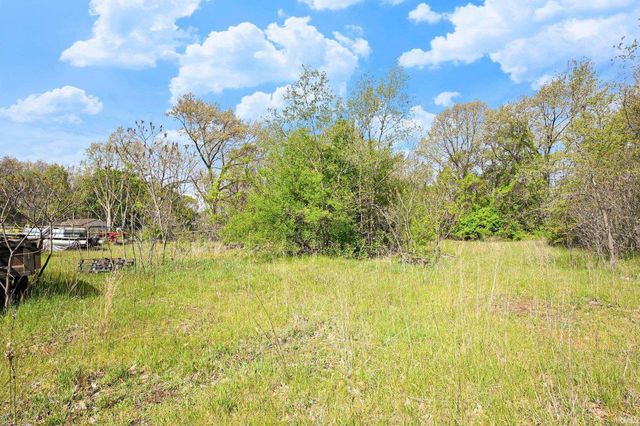 1071 Middleton Run Road, Elkhart, IN 46516