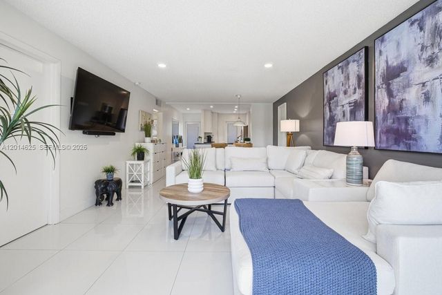 1501 S Ocean Blvd 307, Lauderdale By The Sea, FL 33062