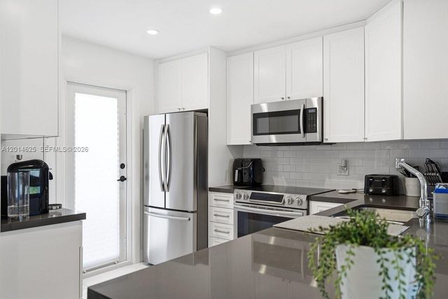 1501 S Ocean Blvd 307, Lauderdale By The Sea, FL 33062