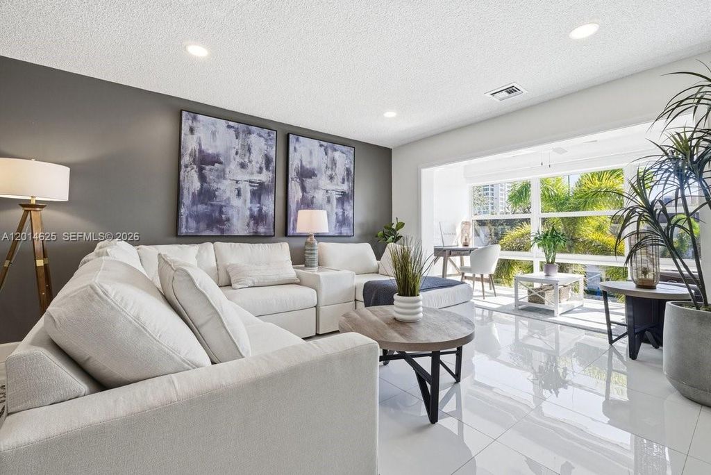 1501 S Ocean Blvd 307, Lauderdale By The Sea, FL 33062