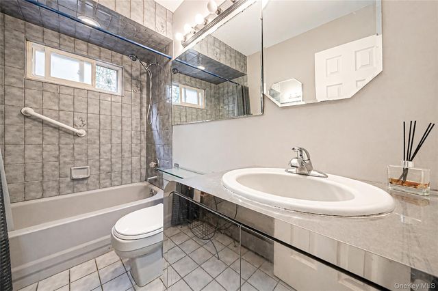 2439 2nd Street, East Meadow, NY 11554
